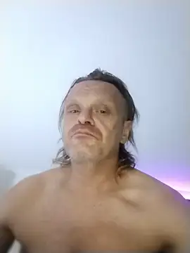 Kuba Gd online show from June 24, 2026, 10:18 pm