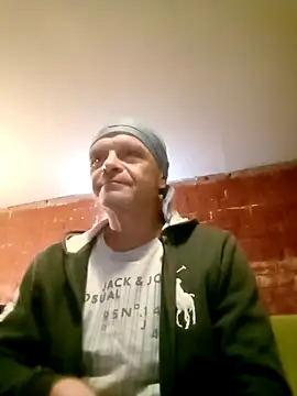 Snapshot of Kuba_Gd chatting on October 20, 2025, 11:16 pm Kuba Gd online show from October 20, 2025, 11:16 pm