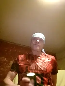 Snapshot of Kuba_Gd chatting on December 18, 2025, 3:27 pm Kuba Gd online show from December 18, 2025, 3:27 pm