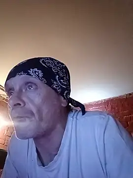 Snapshot of Kuba_Gd chatting on October 30, 2025, 4:00 am Kuba Gd online show from October 30, 2025, 4:00 am