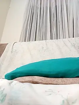 Snapshot of Marian_Zeller chatting on December 21, 2025, 6:48 am Marian Zeller online show from December 21, 2025, 6:48 am