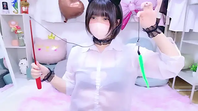 Hinata Sun online show from March 27, 2026, 5:25 pm