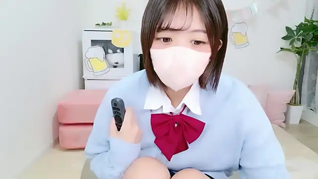 Snapshot of Hinata_Sun chatting on September 26, 2025, 10:44 am Hinata Sun online show from September 26, 2025, 10:44 am