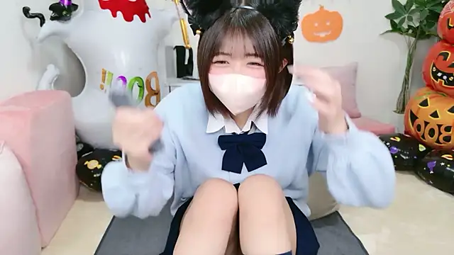 Snapshot of Hinata_Sun chatting on October 27, 2025, 10:38 am Hinata Sun online show from October 27, 2025, 10:38 am