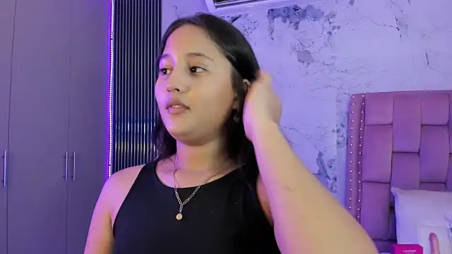 Snapshot of Laly_Cherry_ chatting on September 26, 2025, 12:45 pm Laly Cherry online show from September 26, 2025, 12:45 pm