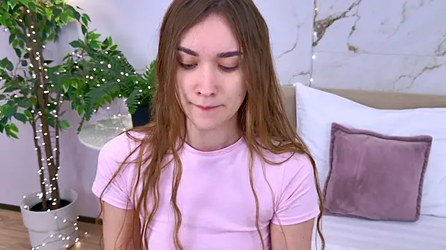 Snapshot of AmadaReine chatting on January 14, 2026, 4:10 pm AmadaReine online show from January 14, 2026, 4:10 pm