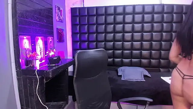 ashlyy sweet  online show from March 7, 2026, 3:39 pm