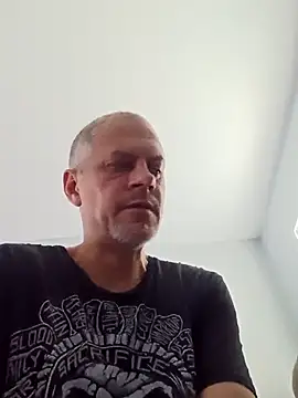 Snapshot of gpjr80 chatting on March 30, 2026, 10:55 pm gpjr80 online show from March 30, 2026, 10:55 pm