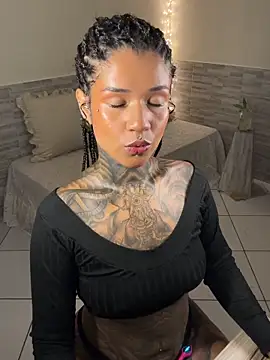 Snapshot of xbigpeach chatting on March 4, 2026, 1:24 am xbigpeach online show from March 4, 2026, 1:24 am