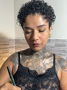 Snapshot of xbigpeach chatting on January 11, 2026, 2:40 am xbigpeach online show from January 11, 2026, 2:40 am