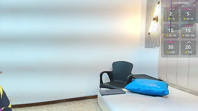 Snapshot of agatha_fit chatting on February 4, 2026, 1:06 pm agatha fit online show from February 4, 2026, 1:06 pm