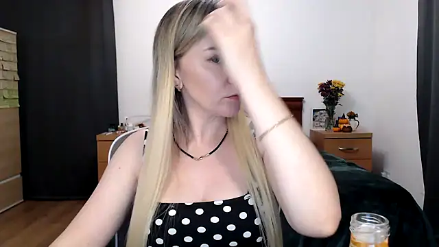 ParadiseAlina online show from October 23, 2025, 7:01 pm