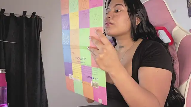 Snapshot of Candy_Chloe02 chatting on April 9, 2026, 6:41 am Candy Chloe02 online show from April 9, 2026, 6:41 am