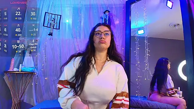 Snapshot of Shalyn_Lux chatting on October 19, 2025, 3:31 am Shalyn Lux online show from October 19, 2025, 3:31 am