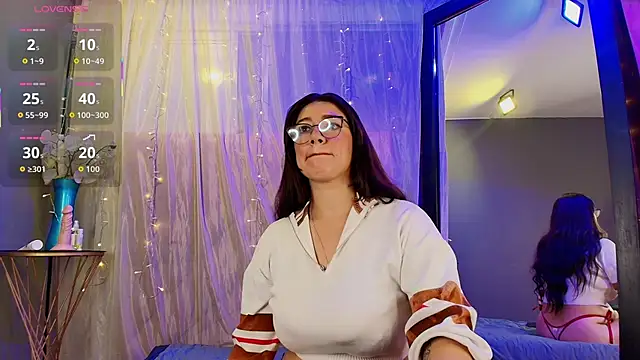 Snapshot of Shalyn_Lux chatting on November 3, 2025, 3:12 am Shalyn Lux online show from November 3, 2025, 3:12 am