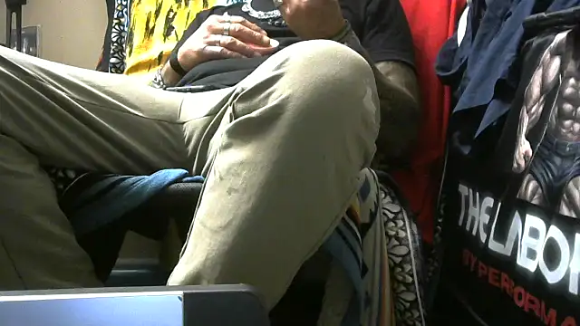 crassanova online show from March 27, 2026, 7:28 am