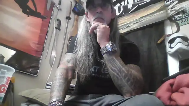 crassanova online show from February 20, 2026, 12:51 pm