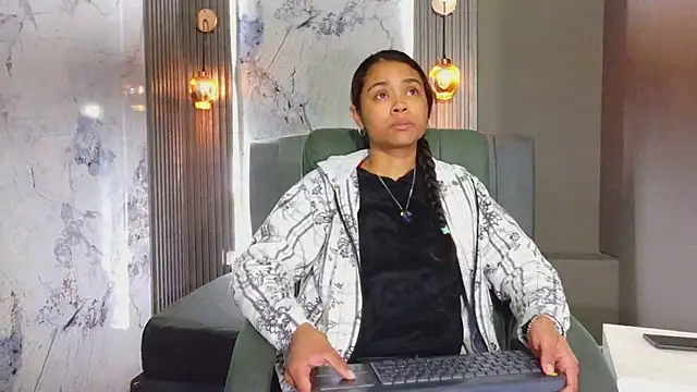 Kristall 06 online show from December 2, 2025, 2:45 am