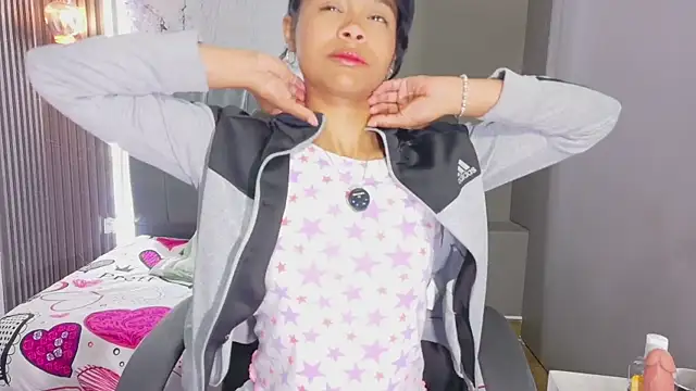 Snapshot of Kristall_06 chatting on March 13, 2026, 4:17 am Kristall 06 online show from March 13, 2026, 4:17 am