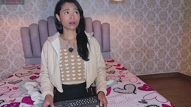 Snapshot of Kristall_06 chatting on March 15, 2026, 3:24 am Kristall 06 online show from March 15, 2026, 3:24 am