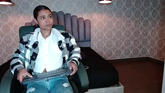 Kristall 06 online show from October 4, 2025, 3:19 am