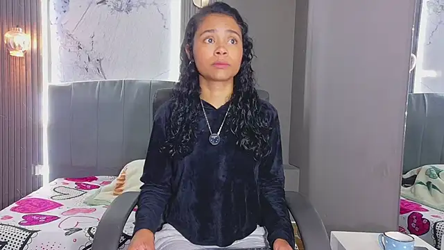 Snapshot of Kristall_06 chatting on March 28, 2026, 5:08 am Kristall 06 online show from March 28, 2026, 5:08 am