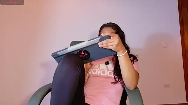 Kristall 06 online show from November 27, 2025, 2:23 am