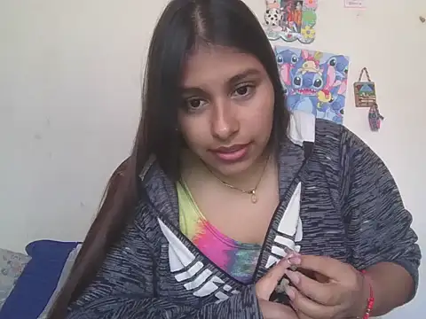 Snapshot of zairabreze chatting on February 17, 2026, 2:47 pm zairabreze online show from February 17, 2026, 2:47 pm