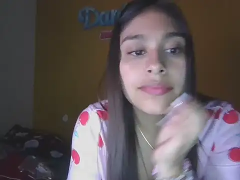 Snapshot of zairabreze chatting on February 1, 2026, 7:01 pm zairabreze online show from February 1, 2026, 7:01 pm