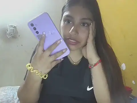 Snapshot of zairabreze chatting on February 13, 2026, 1:27 am zairabreze online show from February 13, 2026, 1:27 am