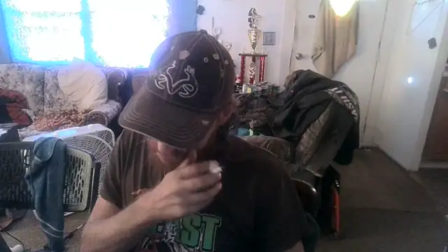 Poundtown1226 online show from September 15, 2025, 5:24 pm