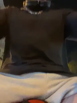 anhkiet huang online show from October 15, 2025, 2:47 pm