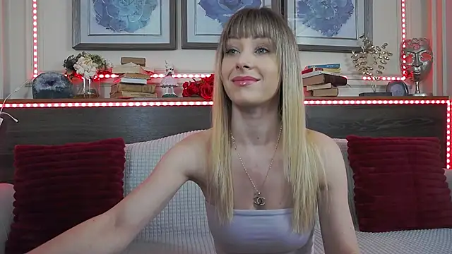 MuseDollX online show from April 8, 2026, 7:48 pm