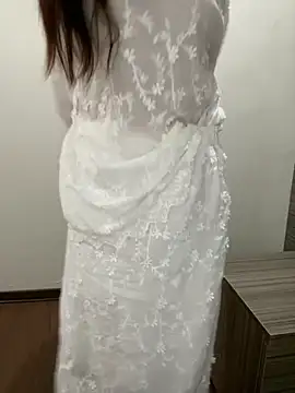 Snapshot of susu_baby chatting on November 24, 2025, 1:44 pm susu baby online show from November 24, 2025, 1:44 pm