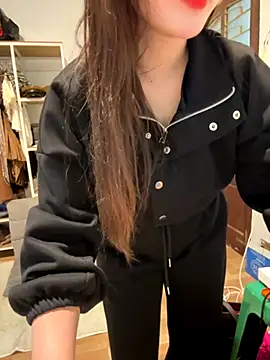 Snapshot of susu_baby chatting on November 27, 2025, 6:25 am susu baby online show from November 27, 2025, 6:25 am