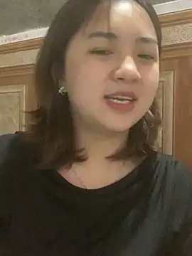 Snapshot of Lonnina chatting on October 6, 2025, 9:10 am Lonnina online show from October 6, 2025, 9:10 am