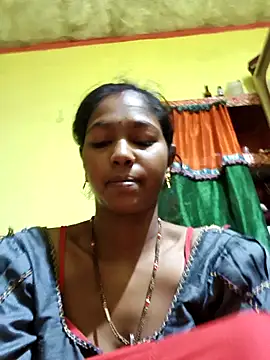 Snapshot of Fasfas2 chatting on November 10, 2025, 1:32 am Fasfas2 online show from November 10, 2025, 1:32 am