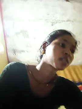 Snapshot of Fasfas2 chatting on November 24, 2025, 12:32 am Fasfas2 online show from November 24, 2025, 12:32 am