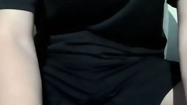 lim111 online show from November 4, 2025, 9:02 am