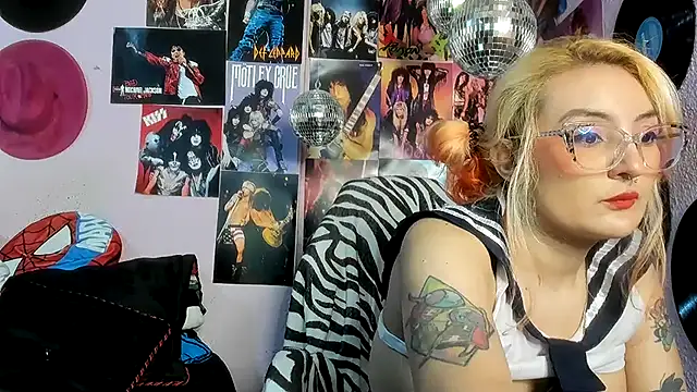 Avril Maria online show from March 1, 2026, 7:47 pm