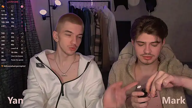 itsyanbb online show from November 12, 2025, 3:27 pm