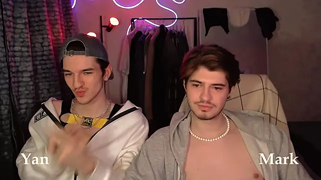 itsyanbb online show from November 8, 2025, 3:48 pm