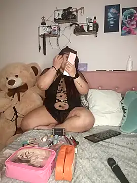 Snapshot of kendra_lil_evill chatting on October 17, 2025, 10:11 pm kendra lil evill online show from October 17, 2025, 10:11 pm