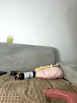 Miafisher  online show from December 21, 2025, 3:19 am