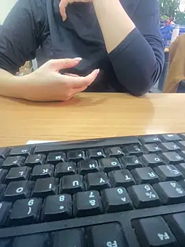 Snapshot of ThuPhuong-Tr chatting on November 20, 2025, 2:45 am ThuPhuong-Tr online show from November 20, 2025, 2:45 am