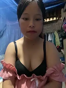 O o UwU o O online show from October 29, 2025, 7:40 am