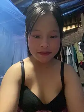 O o UwU o O online show from October 15, 2025, 1:48 am