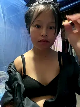 O o UwU o O online show from October 30, 2025, 8:12 am