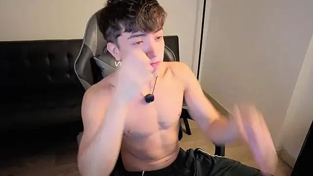 onlinenico online show from February 28, 2026, 8:41 pm