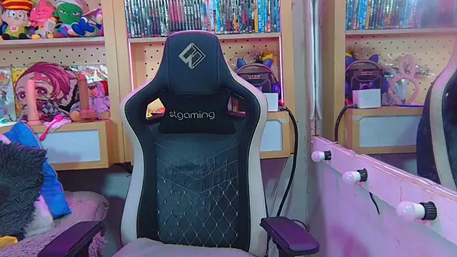 Carrie hall online show from November 24, 2025, 2:22 am